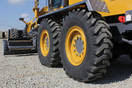 Автогрейдер XCMG GR215A 